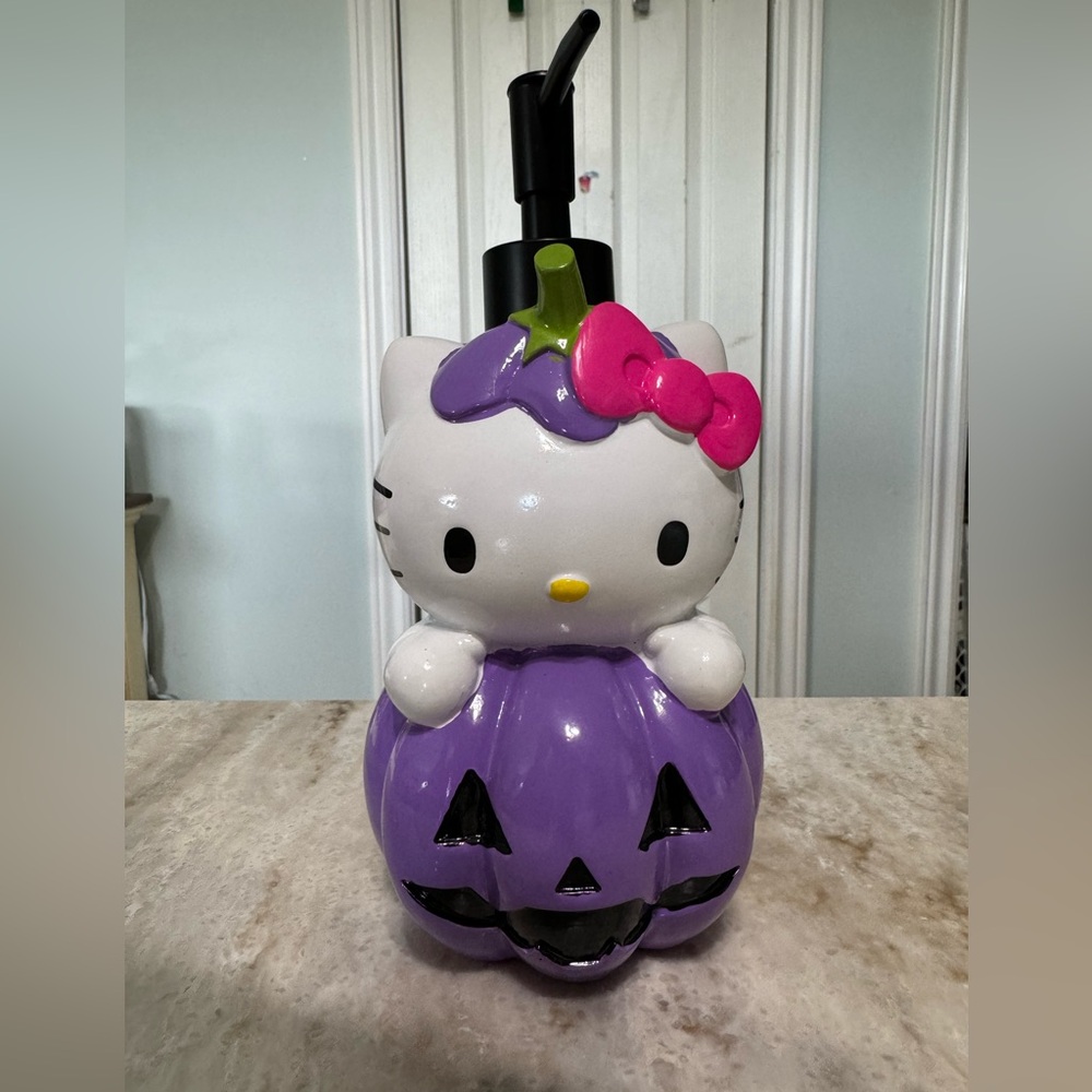 Hello Kitty Purple Pumpkin Dispenser
